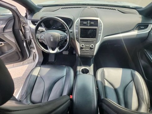 Used 2017 Lincoln MKC Premiere FWD image 10