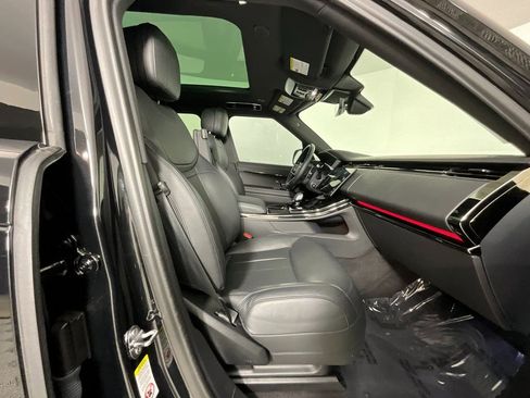 Used 2025 Land Rover Range Rover Sport Dynamic SE image 20
