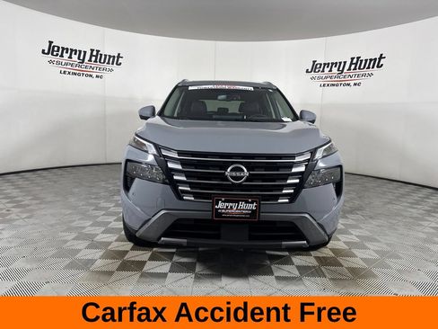 Used 2025 Nissan Rogue SL w/ Tech Package AWD/4WD image 3
