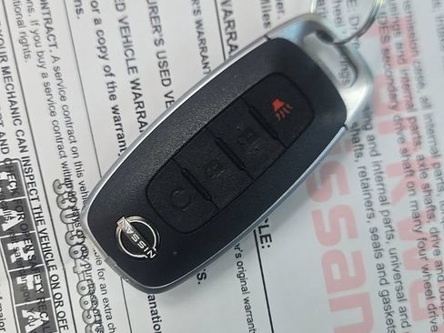 Used 2023 Nissan Kicks SV FWD image 30