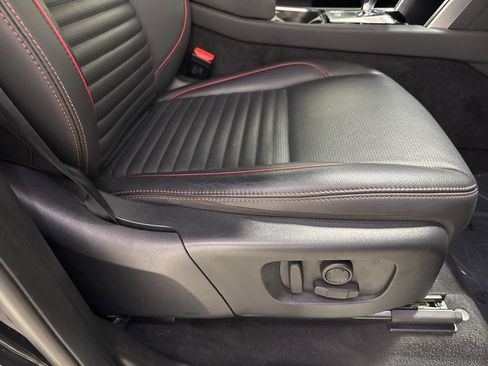 Used 2023 Land Rover Discovery Sport S R-Dynamic image 33