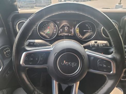Used 2021 Jeep Wrangler Unlimited Sahara w/ Cold Weather Group AWD/4WD image 11
