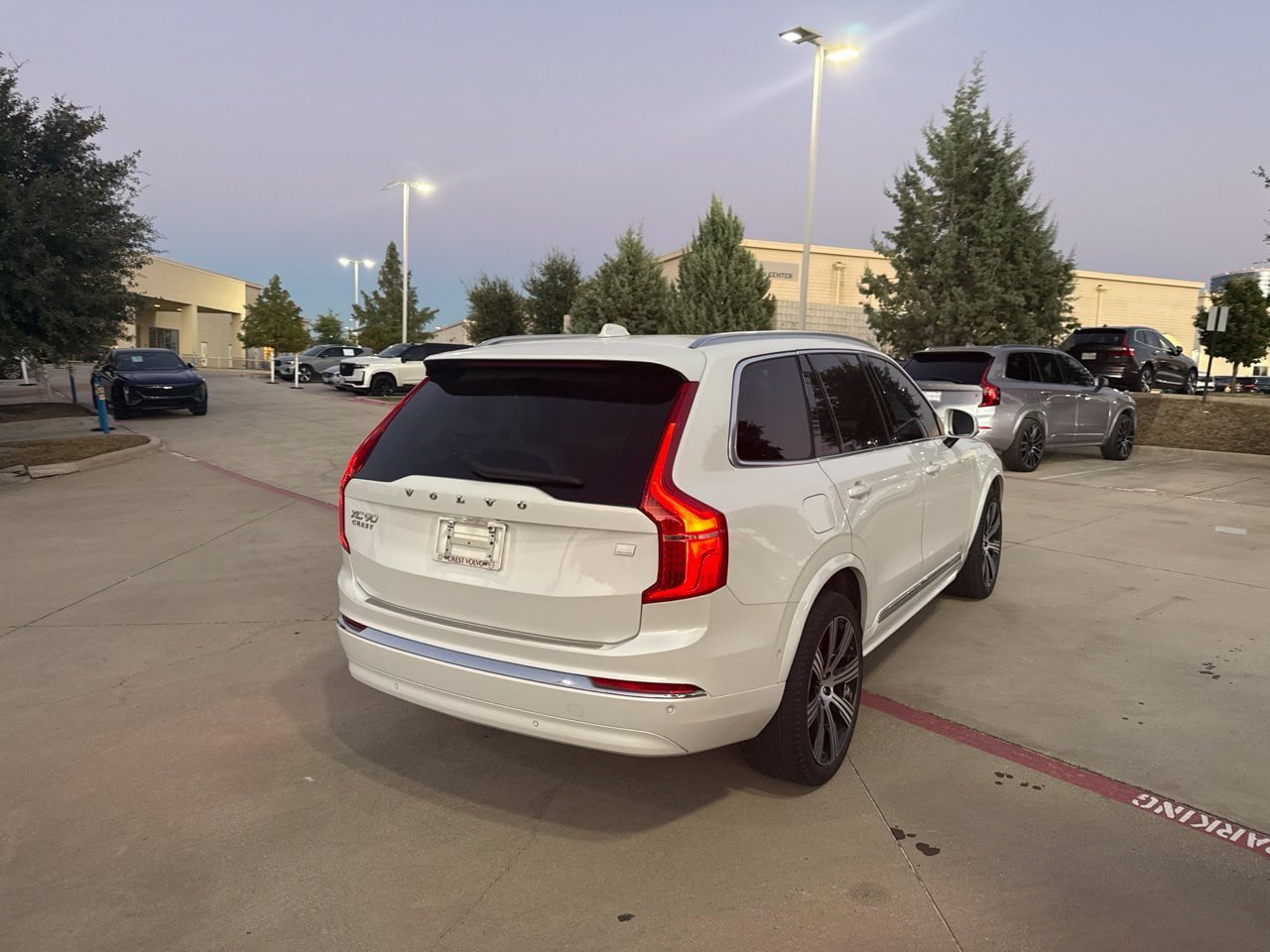 Used 2024 Volvo XC90 T8 Ultimate w/ Protection Package Premier AWD/4WD image 12