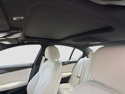 Used 2021 BMW 540i w/ Premium Package RWD image 27