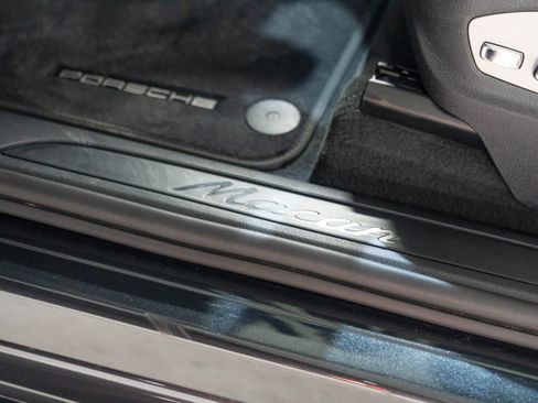 Certified 2026 Porsche Macan AWD/4WD image 12