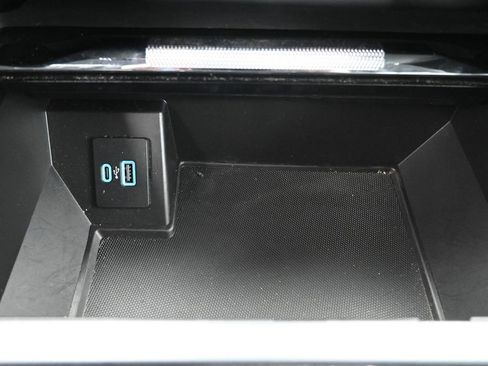 Certified 2022 Ford F150 Lariat image 9