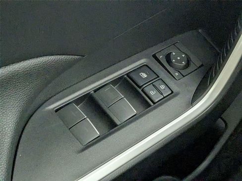 Used 2025 Toyota RAV4 XLE image 15