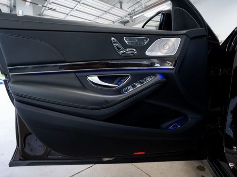 Used 2019 Mercedes-Benz S 560 4MATIC Sedan image 22