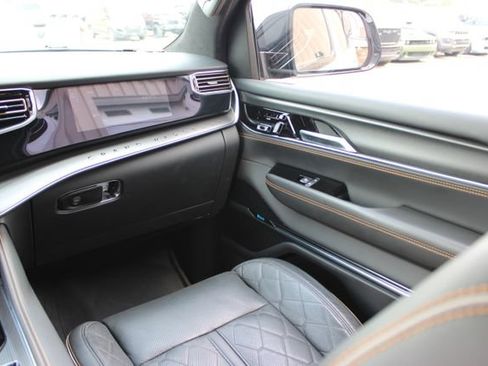 Used 2024 Jeep Grand Wagoneer Series III w/ Rear Seat Video Group 1 AWD/4WD image 54