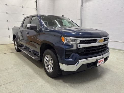 Used 2022 Chevrolet Silverado 1500 LT image 2