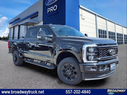 New 2026 Ford F250 Lariat w/ Black Appearance Package