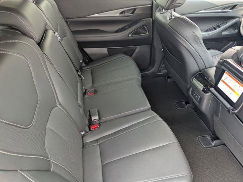 Certified 2026 INFINITI QX60 Luxe w/ Family Package image 20