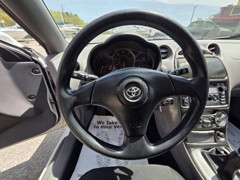 Used 2001 Toyota Celica GT FWD image 19