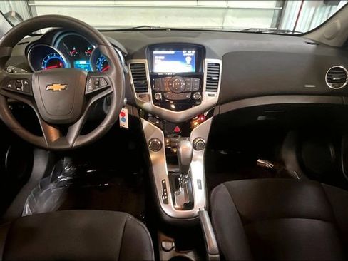 Used 2016 Chevrolet Cruze LT FWD image 19