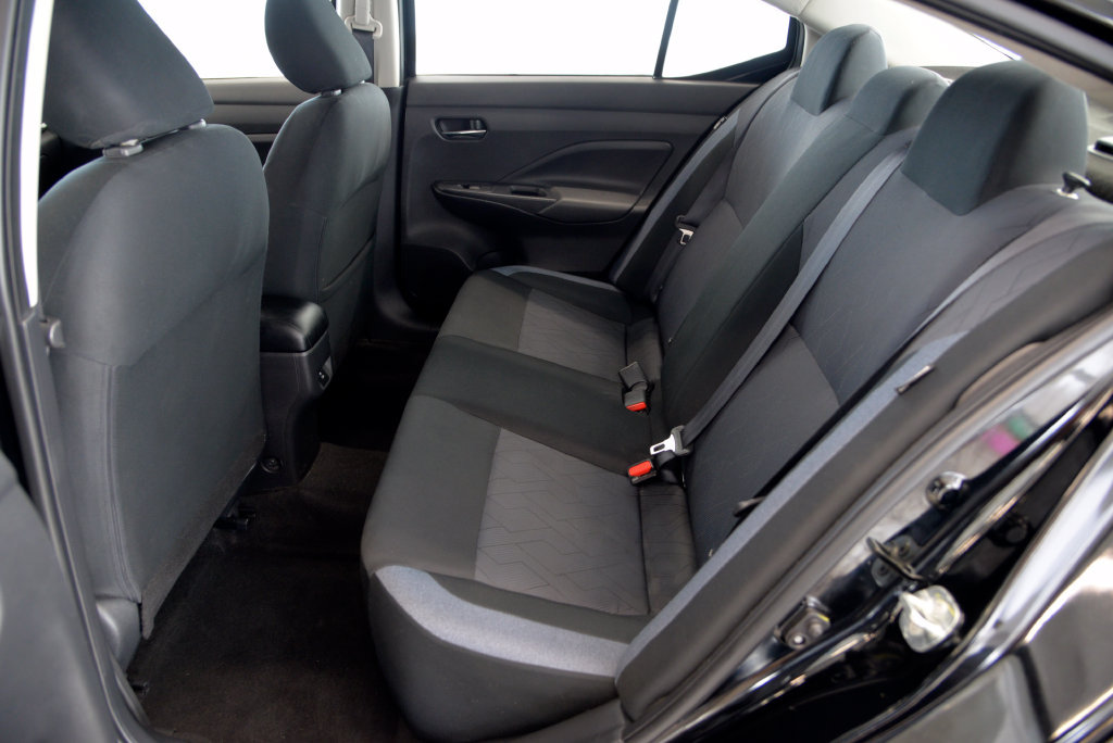 Used 2023 Nissan Versa SV FWD image 28