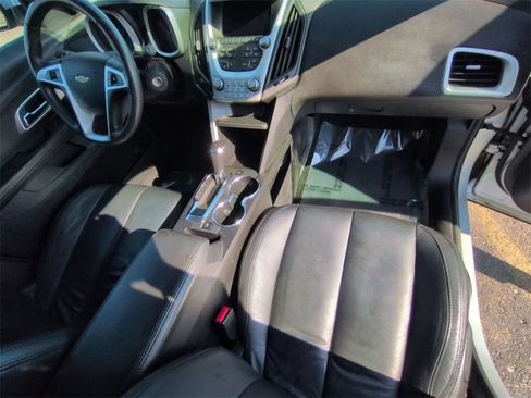 Certified 2017 Chevrolet Equinox LT w/ Convenience Package image 24