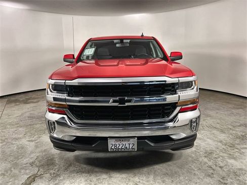 Used 2018 Chevrolet Silverado 1500 LT w/ All Star Edition image 3