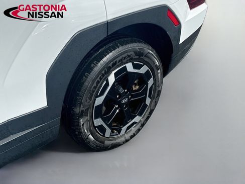 Used 2025 Hyundai Santa Fe SEL FWD image 37