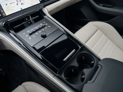 New 2026 Porsche Panamera image 19