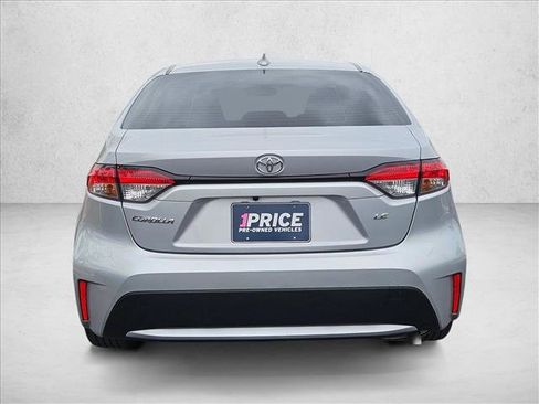 Used 2022 Toyota Corolla LE w/ Carpet Mat Package (TMS) FWD image 7