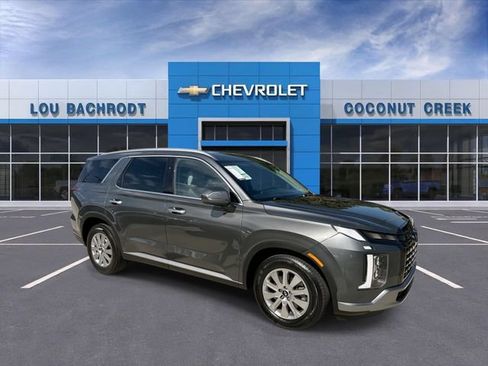 Used 2025 Hyundai Palisade SEL FWD image 2