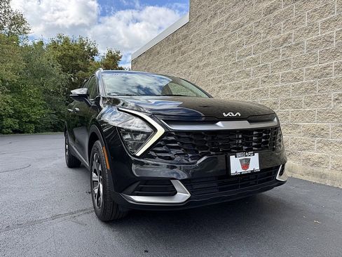 Used 2023 Kia Sportage EX image 1