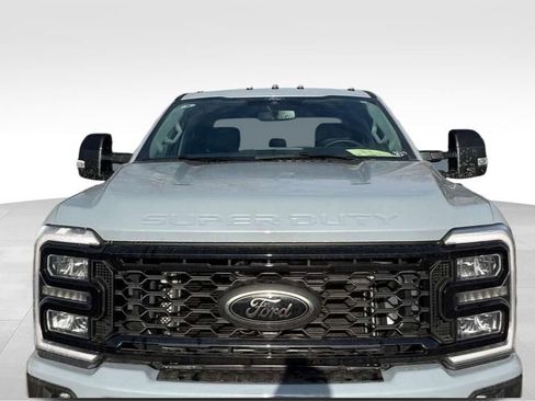 Used 2026 Ford F350 Lariat w/ Tremor Off-Road Package image 4