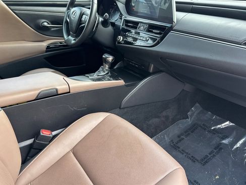 Used 2022 Lexus ES 250 w/ Accessory Package 2 image 14