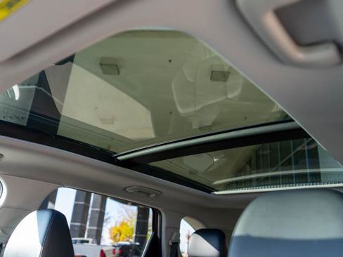 Certified 2025 Kia Sorento SX image 12