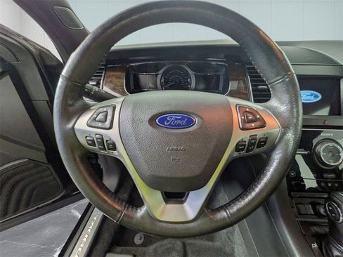 Used 2018 Ford Taurus Limited image 17
