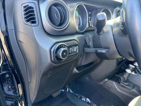 Used 2021 Jeep Wrangler Willys image 20