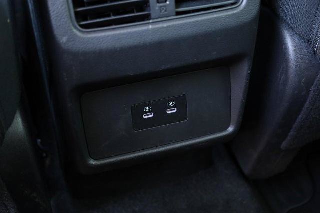 Certified 2025 Nissan Rogue SV FWD image 21