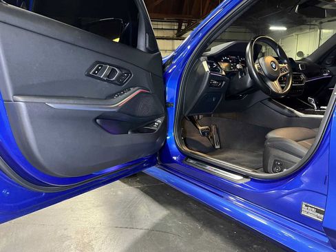 Used 2021 BMW 330i Sedan w/ M Sport Package RWD image 20