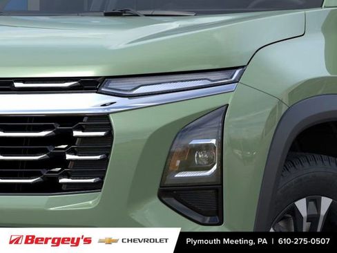New 2026 Chevrolet Equinox LT w/ Convenience Package II FWD image 11