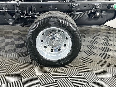 New 2026 RAM 5500 Tradesman w/ Chrome Appearance Group image 16