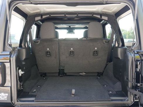 Used 2024 Jeep Wrangler Sport S image 6