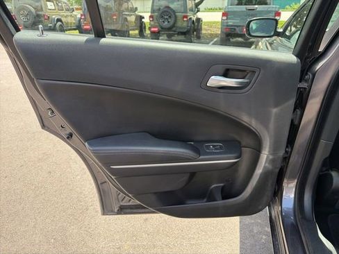 Used 2019 Dodge Charger SXT w/ Leather Interior Group RWD image 14