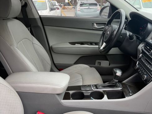 Used 2017 Kia Optima EX image 15