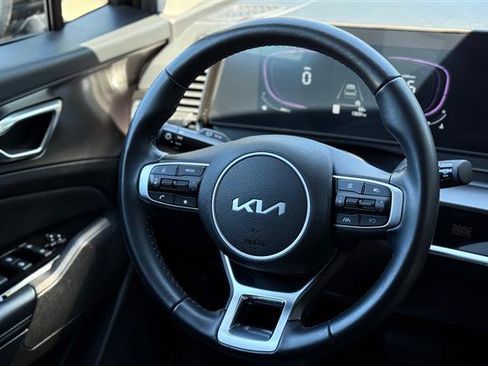 Used 2024 Kia Sportage EX image 18