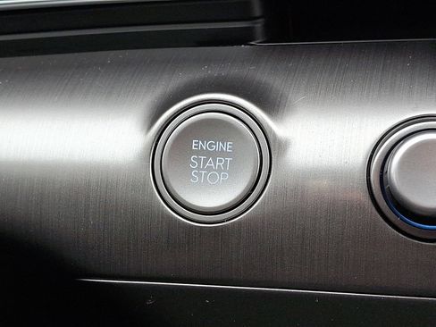 Certified 2025 Hyundai Kona SE image 22