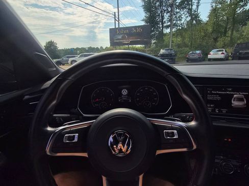 Used 2020 Volkswagen Jetta GLI FWD image 22