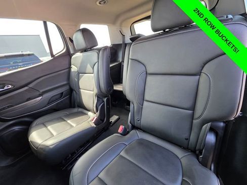 Used 2023 GMC Acadia SLT w/ Technology Package image 16