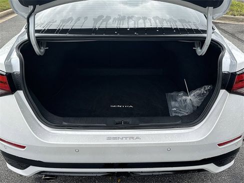 Certified 2025 Nissan Sentra SR image 19