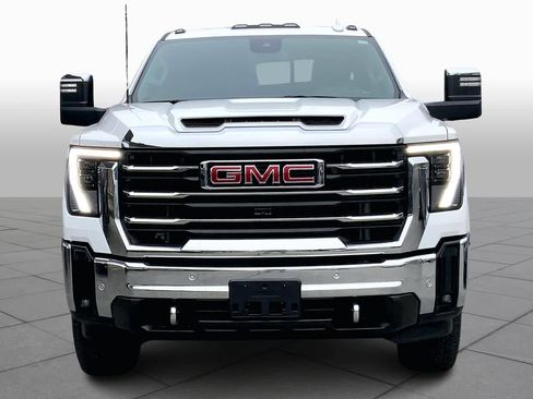 Used 2025 GMC Sierra 2500 SLT w/ SLT Premium Package image 4