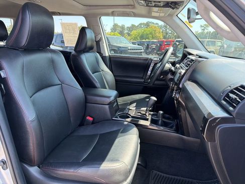 Used 2016 Toyota 4Runner Trail Premium AWD/4WD image 26