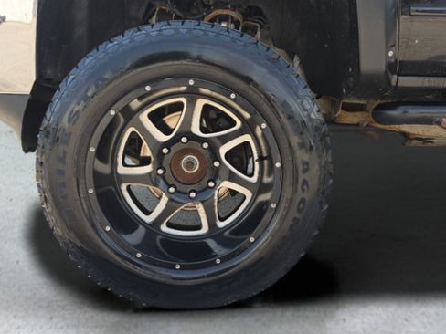 Used 2015 Chevrolet Silverado 2500 LT AWD/4WD image 39