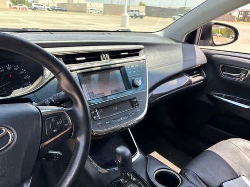 Used 2013 Toyota Avalon Limited FWD image 20