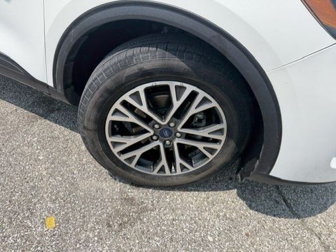 Used 2020 Ford Escape SEL AWD/4WD image 33