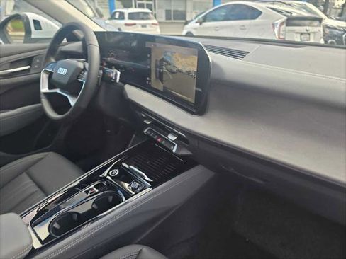 New 2026 Audi Q3 quattro 2.0T image 12