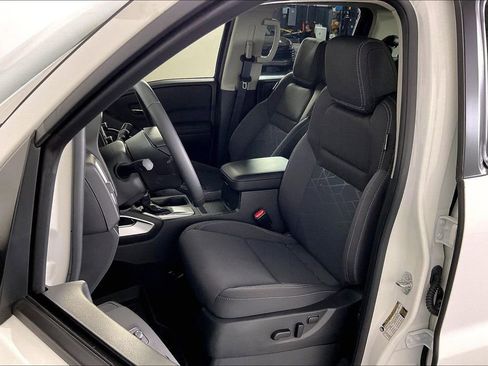 Certified 2025 Nissan Frontier SV w/ SV Convenience Package image 35